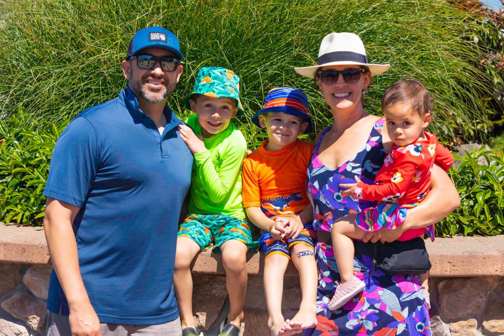 Portrait photo of Jason Perez and Liv Perez and their three children at Point Ruston.